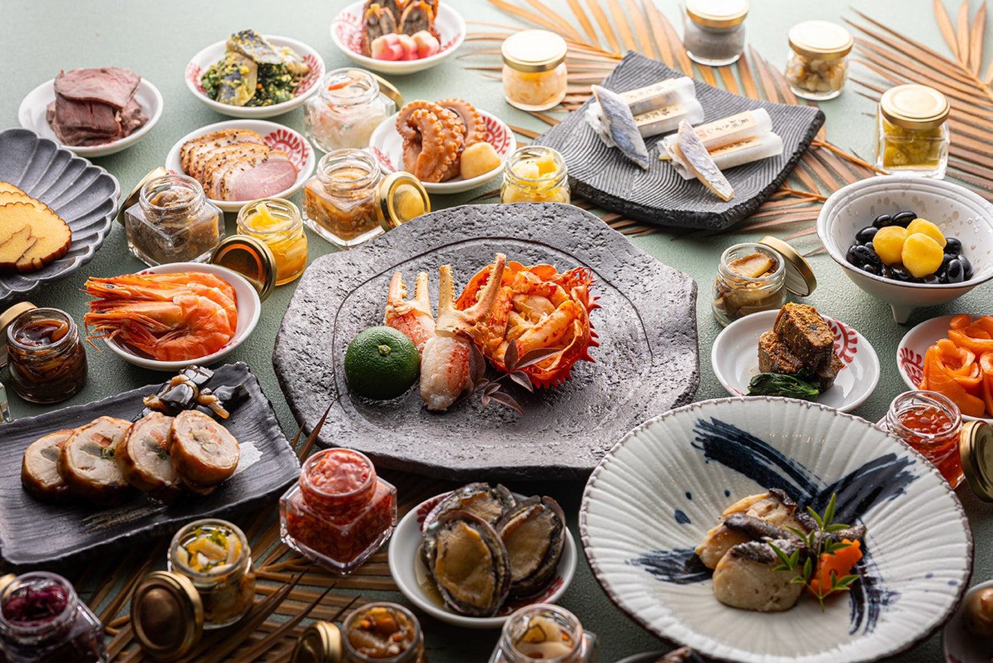 新春!宝石箱おせち 木箱入 三段重 全50品 3人前