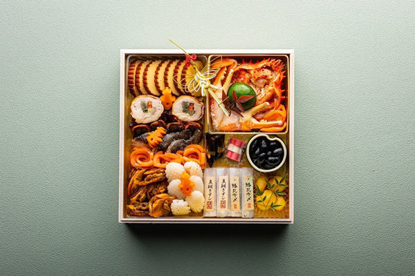 新春!宝石箱おせち 木箱入 三段重 全50品 3人前